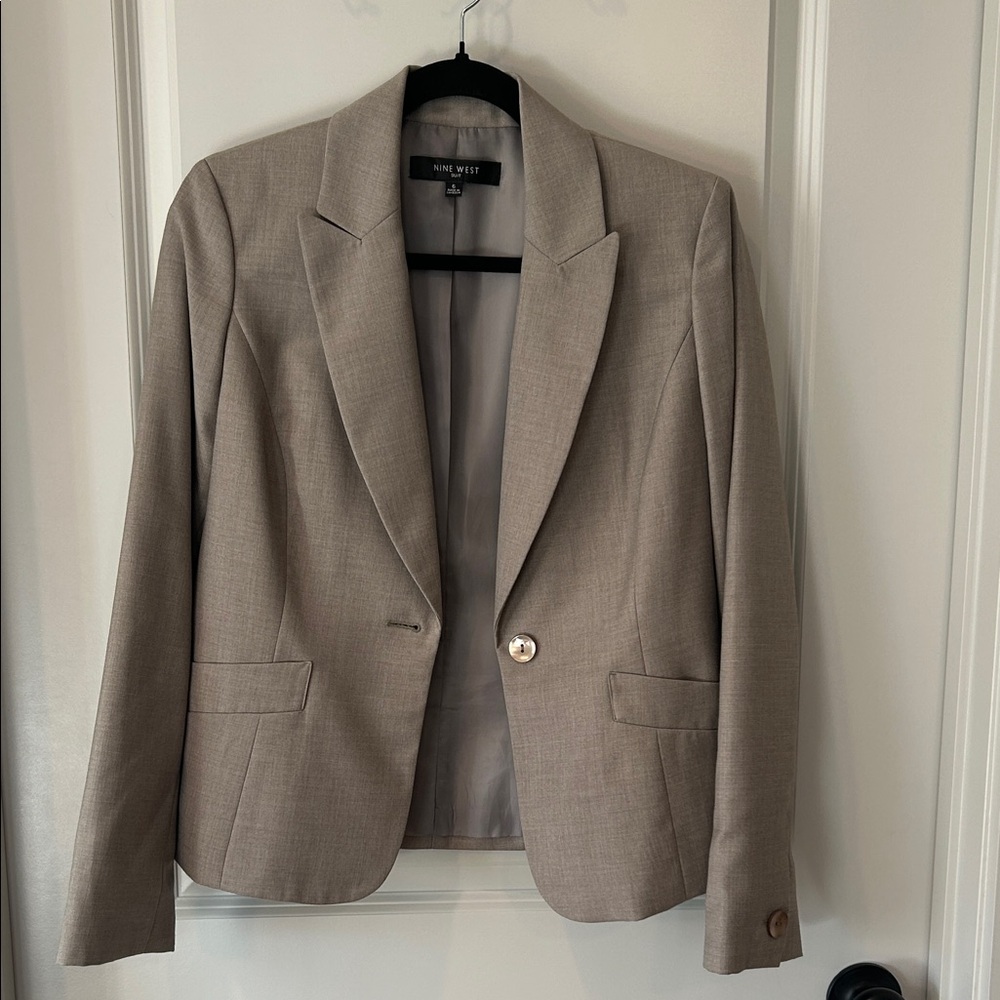 Nine West Classic Beige Blazer